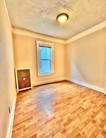 10411 89th Avenue, Richmond Hill, NY 11418