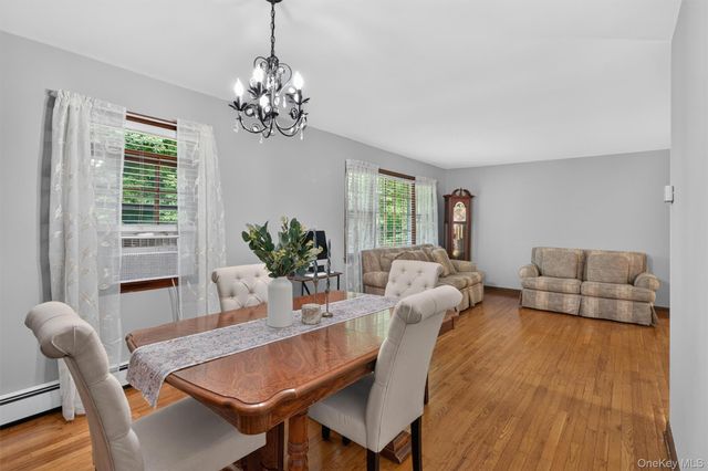 25 Lucky Lane, Washingtonville, NY 10992