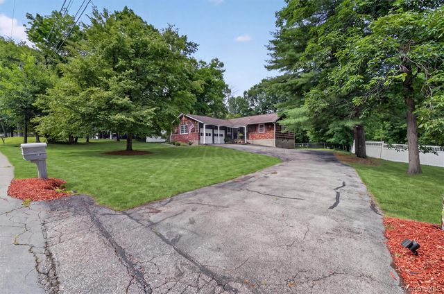 25 Lucky Lane, Washingtonville, NY 10992