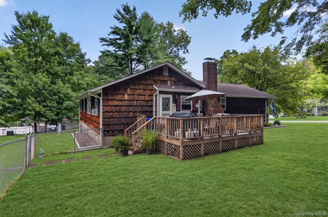 25 Lucky Lane, Washingtonville, NY 10992