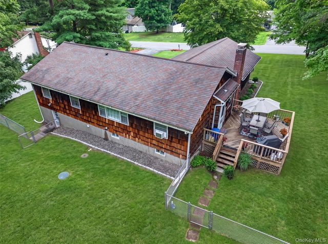 25 Lucky Lane, Washingtonville, NY 10992