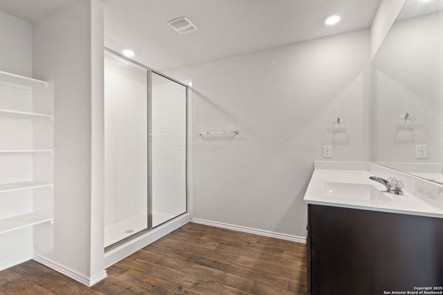 832 PRONGHORN TRL, Seguin, TX 78155