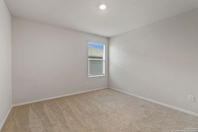 832 PRONGHORN TRL, Seguin, TX 78155