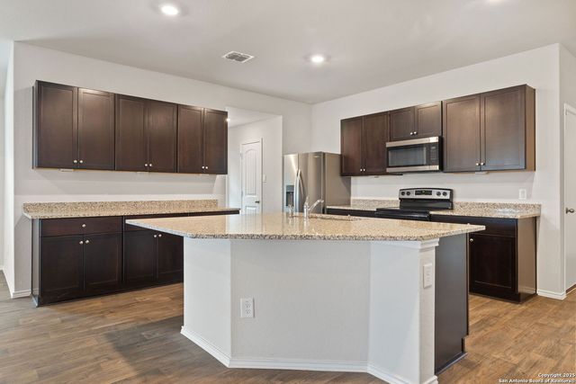 832 PRONGHORN TRL, Seguin, TX 78155