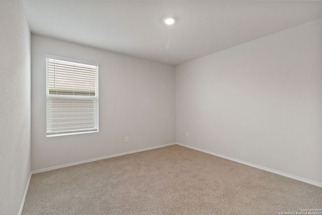 832 PRONGHORN TRL, Seguin, TX 78155