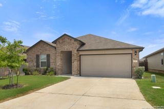 832 PRONGHORN TRL, Seguin, TX 78155