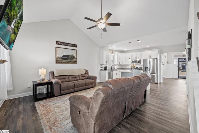 1422 Almaden Street, Boiling Springs, SC 29316