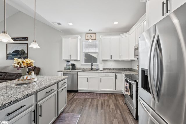 1422 Almaden Street, Boiling Springs, SC 29316