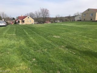 Pennsylvania Avenue, Weirton, WV 26062