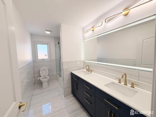 46 Foyer Street, Edison, NJ 08817