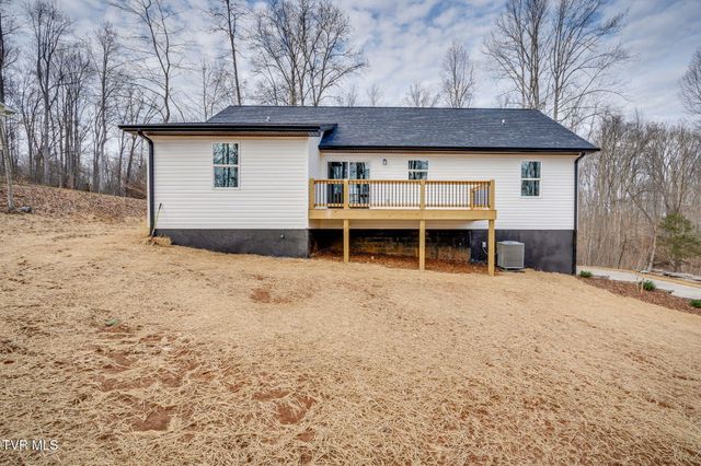 137 Madeline Lane, Rogersville, TN 37857