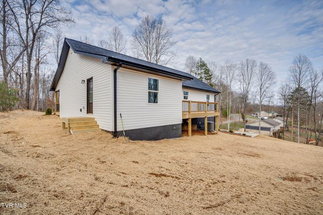 137 Madeline Lane, Rogersville, TN 37857