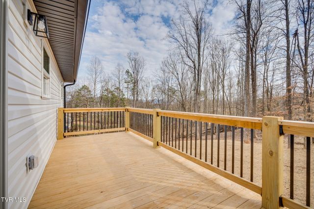 137 Madeline Lane, Rogersville, TN 37857