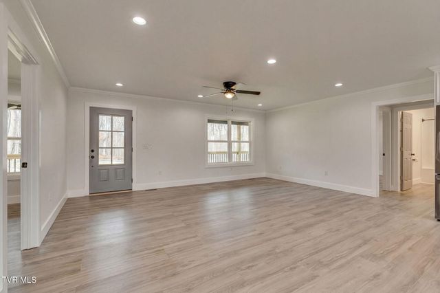 137 Madeline Lane, Rogersville, TN 37857