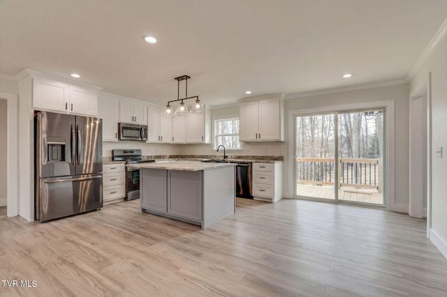 137 Madeline Lane, Rogersville, TN 37857