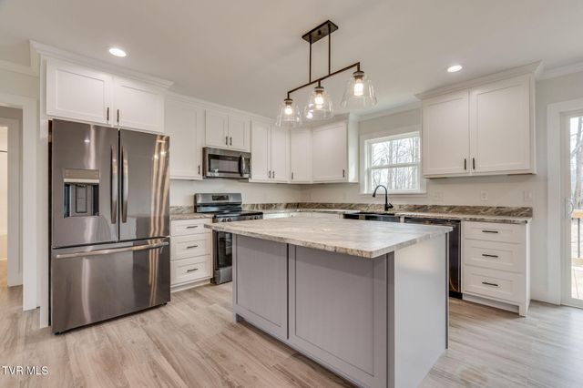 137 Madeline Lane, Rogersville, TN 37857