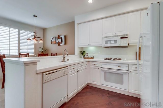 10776 Sabre Hill Dr 150, San Diego, CA 92128