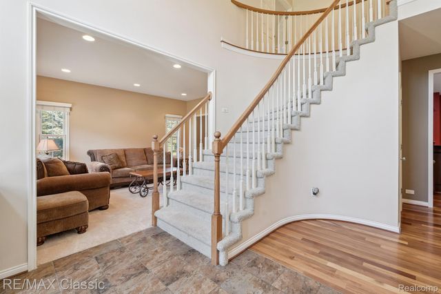 2368 Tanbark, Highland Charter Township, MI 48380