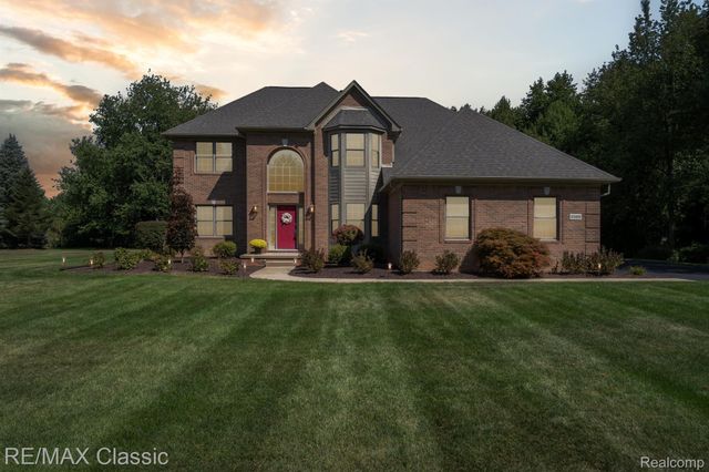 2368 Tanbark, Highland Charter Township, MI 48380