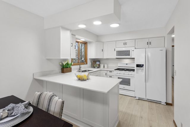 2200 74th Avenue N, Brooklyn Park, MN 55444