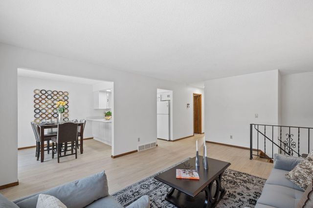 2200 74th Avenue N, Brooklyn Park, MN 55444