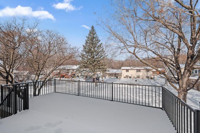 2200 74th Avenue N, Brooklyn Park, MN 55444