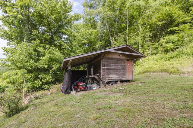 4627 Highway 437, West Liberty, KY 41472