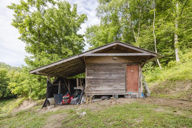4627 Highway 437, West Liberty, KY 41472