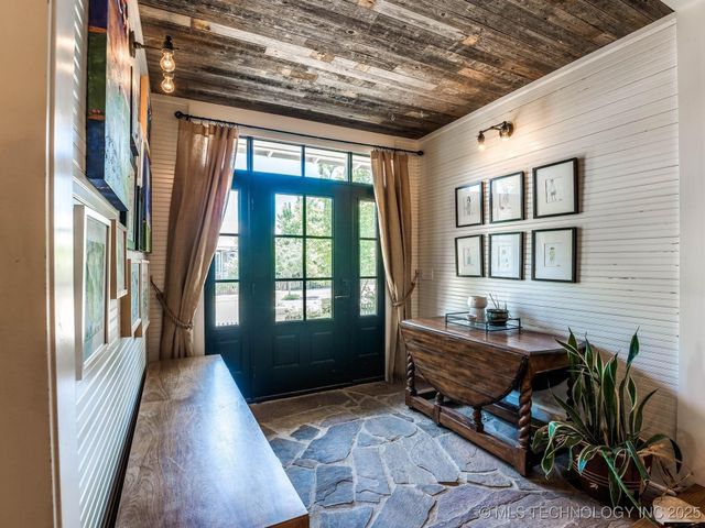 31 Boulevard, Carlton Landing, OK 74432