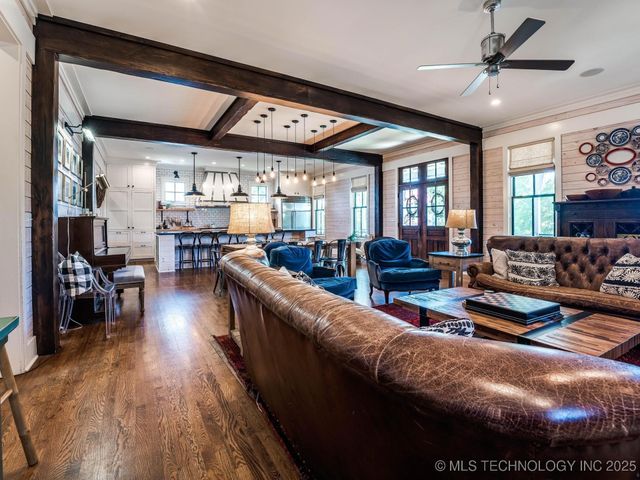 31 Boulevard, Carlton Landing, OK 74432