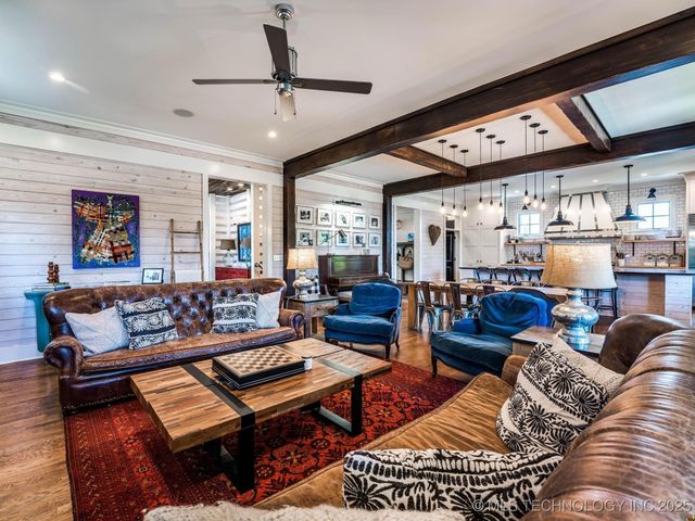 31 Boulevard, Carlton Landing, OK 74432