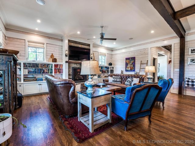 31 Boulevard, Carlton Landing, OK 74432