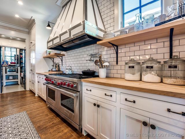 31 Boulevard, Carlton Landing, OK 74432