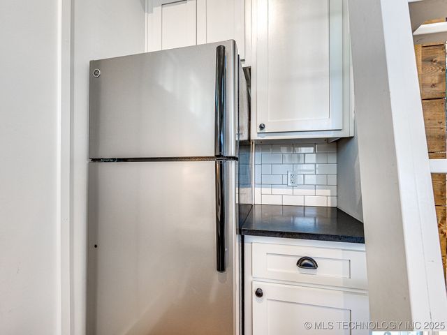 31 Boulevard, Carlton Landing, OK 74432