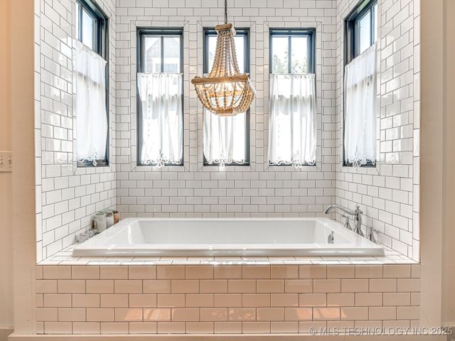 31 Boulevard, Carlton Landing, OK 74432