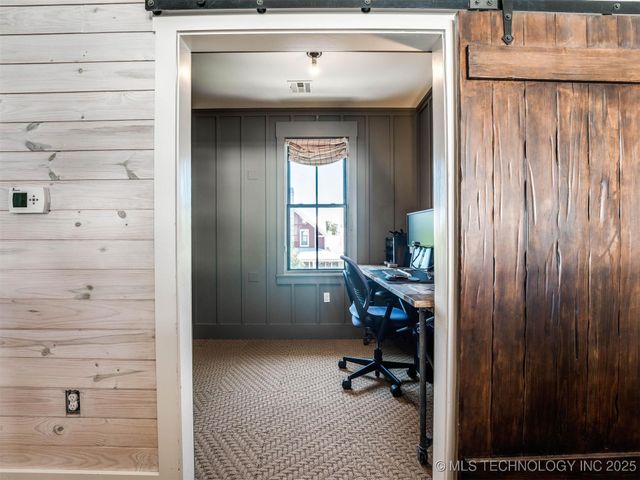 31 Boulevard, Carlton Landing, OK 74432