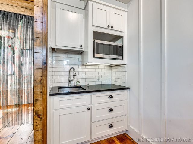 31 Boulevard, Carlton Landing, OK 74432