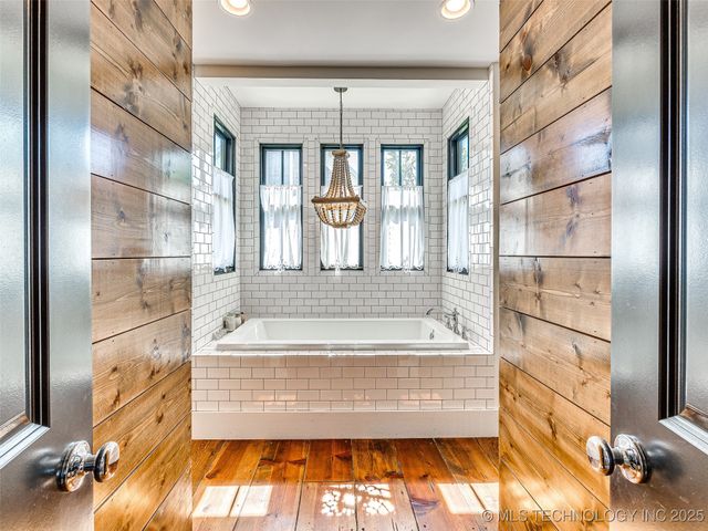 31 Boulevard, Carlton Landing, OK 74432