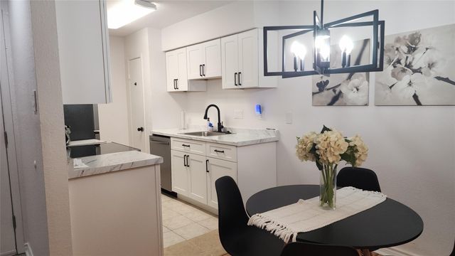 2100 Wilcrest Drive 116, Houston, TX 77042
