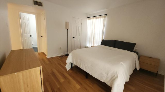 2100 Wilcrest Drive 116, Houston, TX 77042