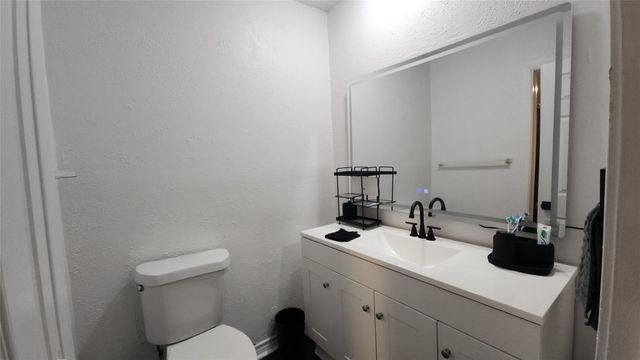 2100 Wilcrest Drive 116, Houston, TX 77042