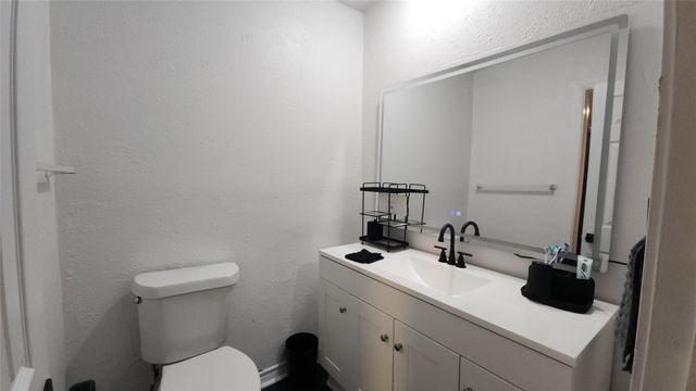 2100 Wilcrest Drive 116, Houston, TX 77042