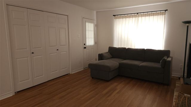 2100 Wilcrest Drive 116, Houston, TX 77042