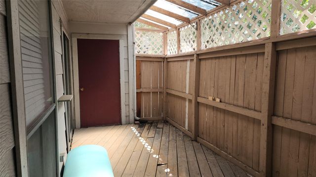 2100 Wilcrest Drive 116, Houston, TX 77042