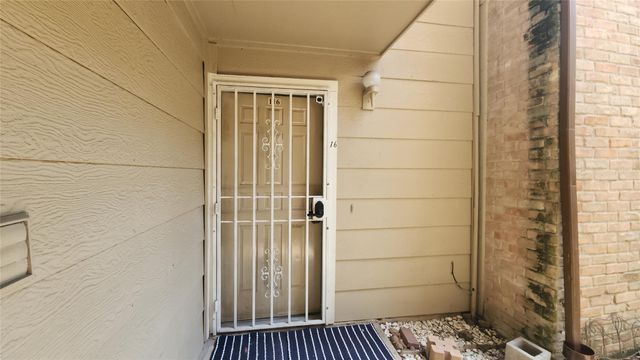 2100 Wilcrest Drive 116, Houston, TX 77042