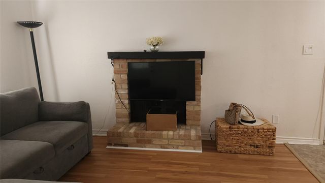 2100 Wilcrest Drive 116, Houston, TX 77042