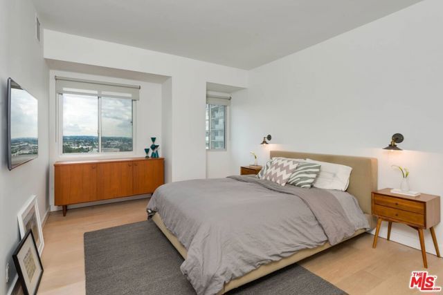 838 N DOHENY Drive 807, West Hollywood, CA 90069