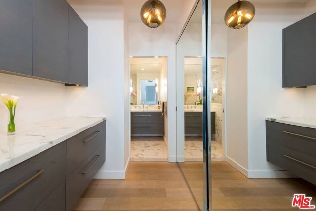 838 N DOHENY Drive 807, West Hollywood, CA 90069