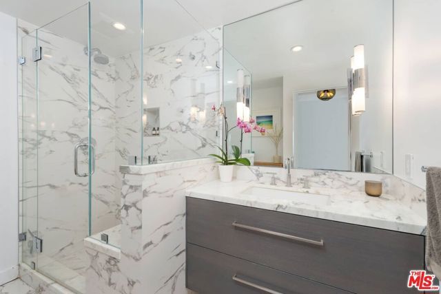 838 N DOHENY Drive 807, West Hollywood, CA 90069