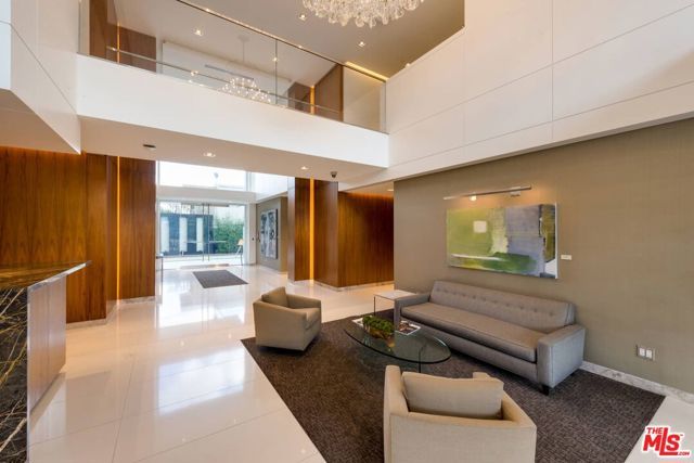 838 N DOHENY Drive 807, West Hollywood, CA 90069